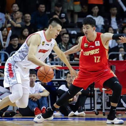 易建联NBA最强一战，29分之夜，中国德比的巅峰时刻